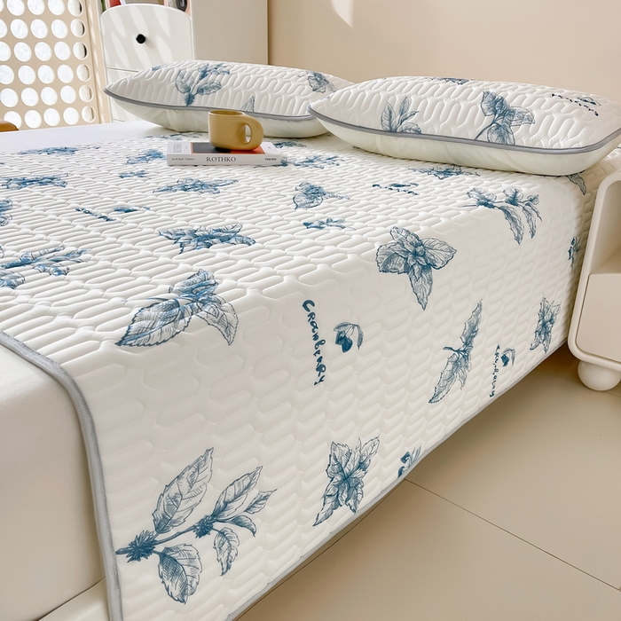 91家纺网 家纺一手货源 找家纺 LIFE.丽芙 2024年0.4乳胶凉席加厚条席款三件套＋凉感丝夏被可组合四件套图片二 花涧