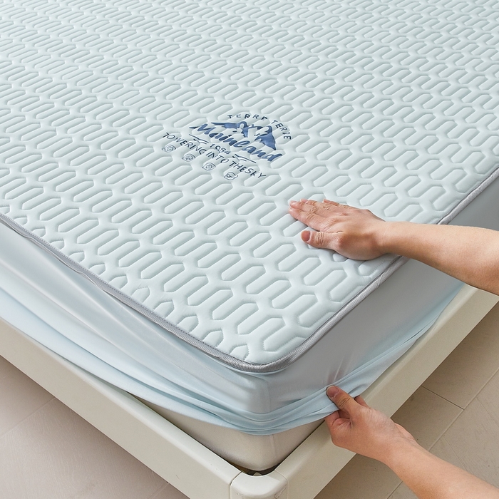 91家纺网 家纺一手货源 找家纺 LIFE.丽芙 2024新款乳胶凉席素色-富士山烫画床笠款 天空兰