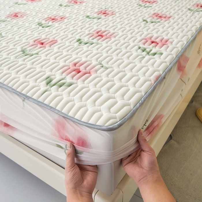 91家纺网 家纺一手货源 找家纺 LIFE.丽芙 2024年新品0.4乳胶凉席加厚床笠款三件套图片一 花语