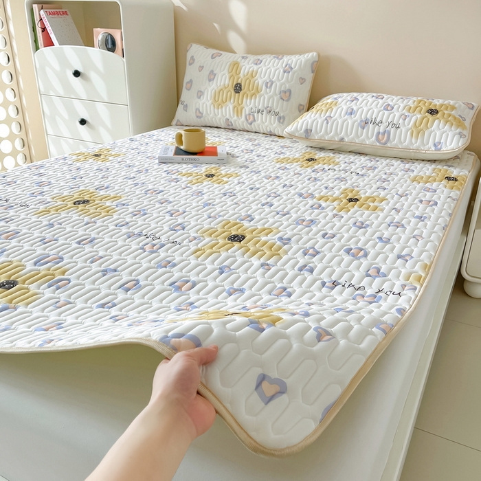 91家纺网 家纺一手货源 找家纺 LIFE.丽芙 2024年0.4乳胶凉席加厚条席款三件套＋凉感丝夏被可组合四件套图片二 寐色