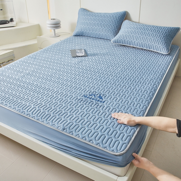 91家纺网 家纺一手货源 找家纺 LIFE.丽芙 2024新款乳胶凉席素色-富士山烫画床笠款 宾利蓝