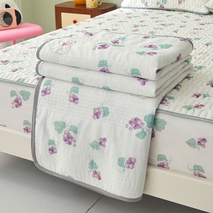 91家纺网 家纺一手货源 找家纺 LIFE.丽芙 2024年新品0.4乳胶凉席加厚床笠款三件套+凉感丝夏被可组合四件套-图片一 葡萄园