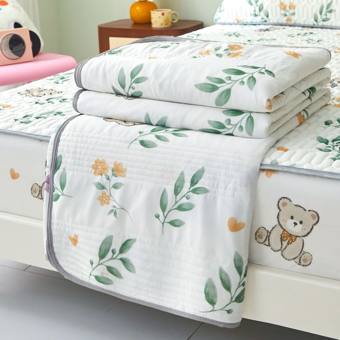 91家纺网 家纺一手货源 找家纺 LIFE.丽芙 2024年新品0.4乳胶凉席加厚床笠款三件套+凉感丝夏被可组合四件套-图片一 绿叶萌熊