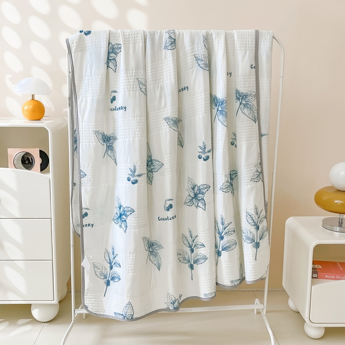 91家纺网 家纺一手货源 找家纺 LIFE.丽芙 2024年0.4乳胶凉席加厚条席款三件套＋凉感丝夏被可组合四件套图片二 花涧