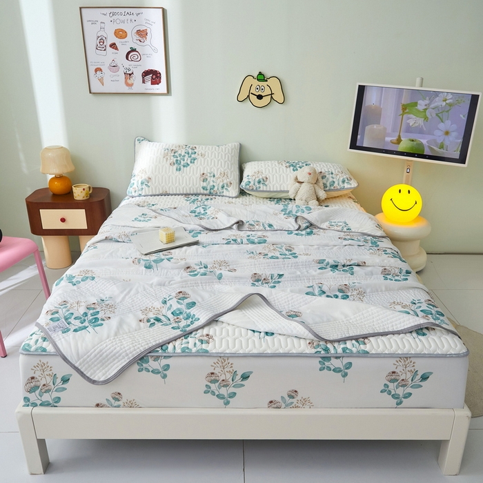 91家纺网 家纺一手货源 找家纺 LIFE.丽芙 2024年新品0.4乳胶凉席加厚床笠款三件套+凉感丝夏被可组合四件套-图片一 仲夏