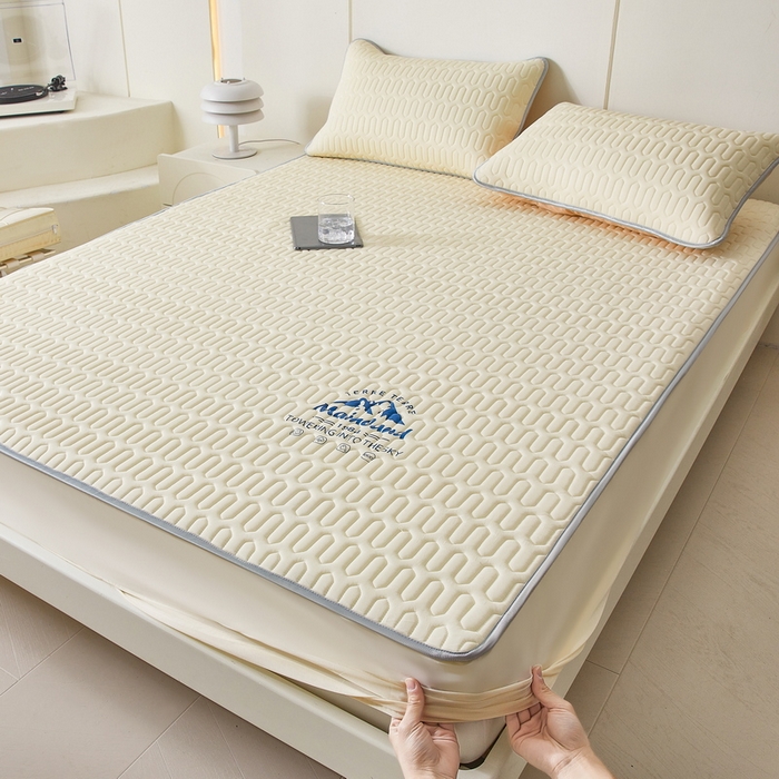 91家纺网 家纺一手货源 找家纺 LIFE.丽芙 2024新款乳胶凉席素色-富士山烫画床笠款 米白