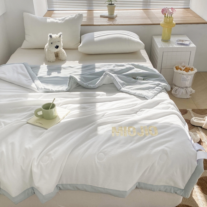 91家纺网 家纺一手货源 找家纺 梦恬佳  2024新款泡泡纱羽丝棉夏被 海盐日记