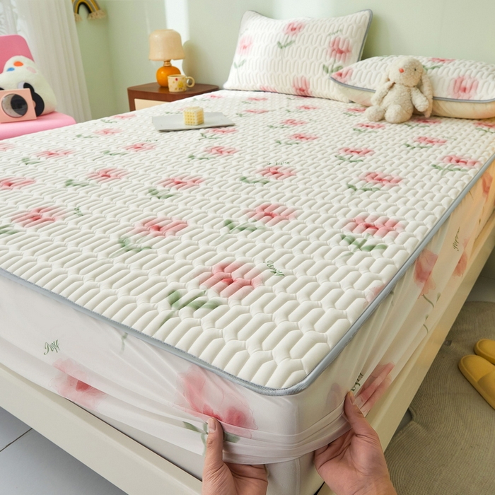 91家纺网 家纺一手货源 找家纺 LIFE.丽芙 2024年新品0.4乳胶凉席加厚床笠款三件套图片一 花语