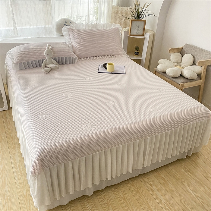 91家纺网 家纺一手货源 找家纺 鑫姿席业 2025新款A类抗菌冰豆豆床裙款凉席-花朵系列 蜜桃粉