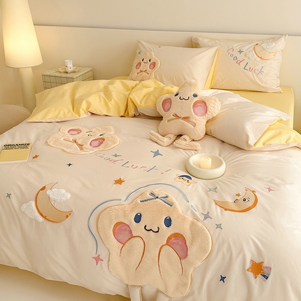 91家纺网 家纺一手货源 找家纺 （总）蜜柚 2024新款全棉水洗棉贴布绣工艺四件套送同款抱枕