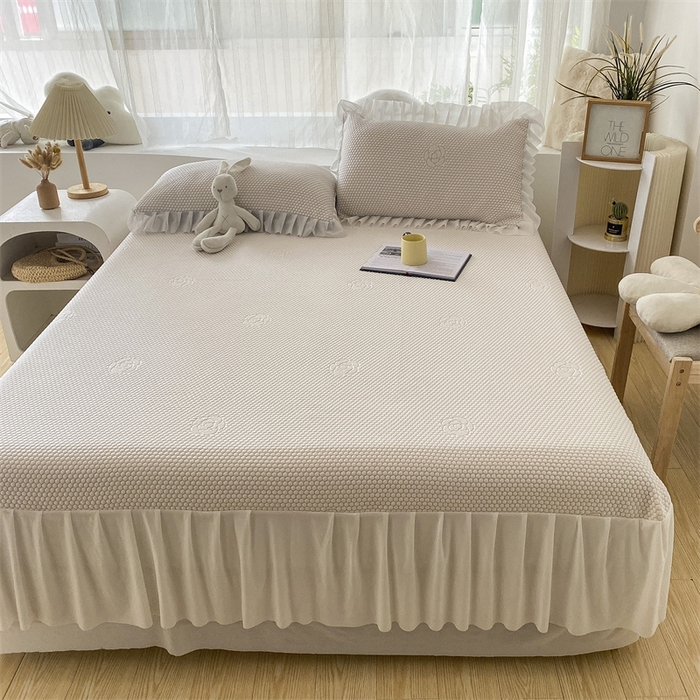 91家纺网 家纺一手货源 找家纺 鑫姿席业 2025新款A类抗菌冰豆豆床裙款凉席-花朵系列 柠檬黄