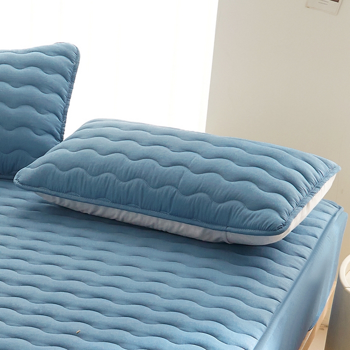 91家纺网 家纺一手货源 找家纺 LIFE.丽芙 2024新款原棉夹棉枕套-四季款 高贵蓝