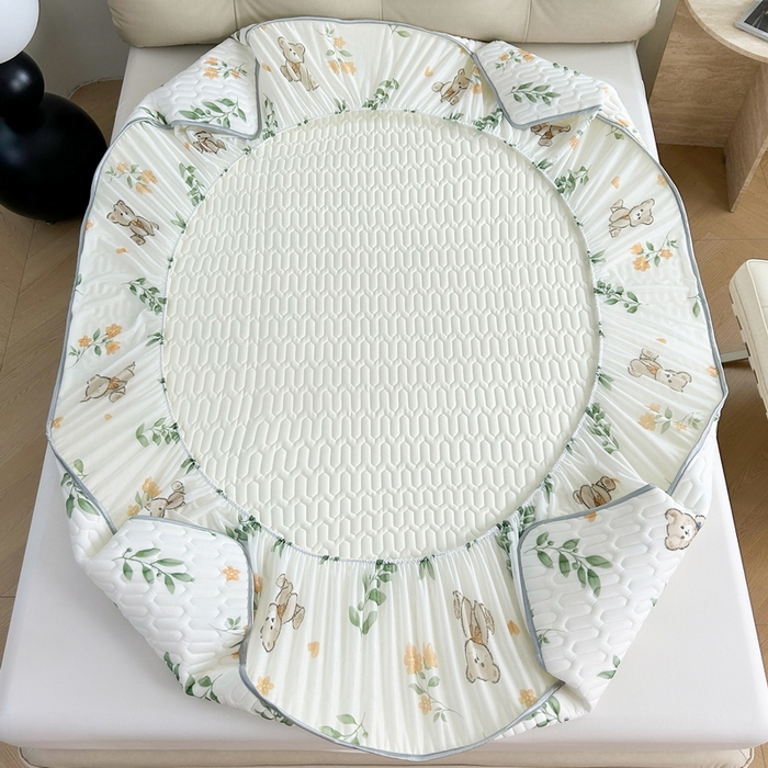 91家纺网 家纺一手货源 找家纺 2024年新品0.4乳胶凉席加厚床笠款三件套+凉感丝夏被可组合四件套-图片二 绿叶萌熊