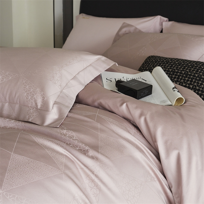 91家纺网 家纺一手货源 找家纺 梦享生活家居 2024新款100支贡缎提花四件套 格琳-粉