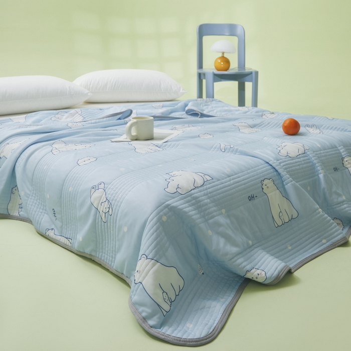 91家纺网 家纺一手货源 找家纺 LIFE.丽芙 2024年新品韩式风凉感丝夏被-跑量 北极熊-蓝