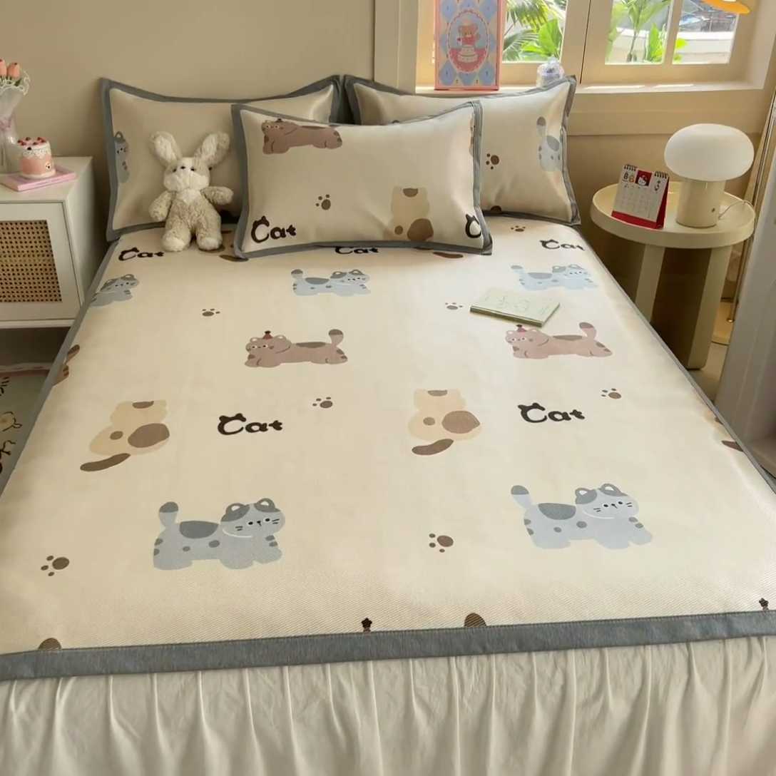 91家纺网 家纺一手货源 找家纺 懒猫家纺 2024新款250D数码印花宽边圆网冰丝席 萌猫派对