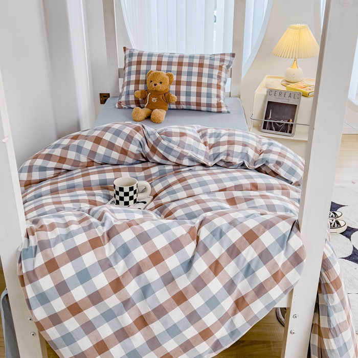 91家纺网 家纺一手货源 找家纺 久典家居 2024新款A类全棉学生款三件套 中格蓝