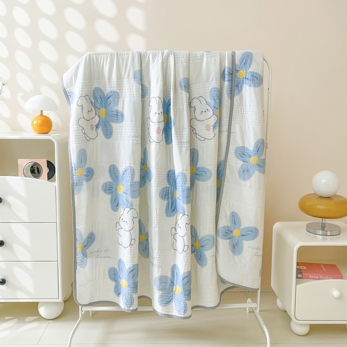 91家纺网 家纺一手货源 找家纺 LIFE.丽芙 2024年0.4乳胶凉席加厚条席款三件套＋凉感丝夏被可组合四件套图片二 邻家小兔