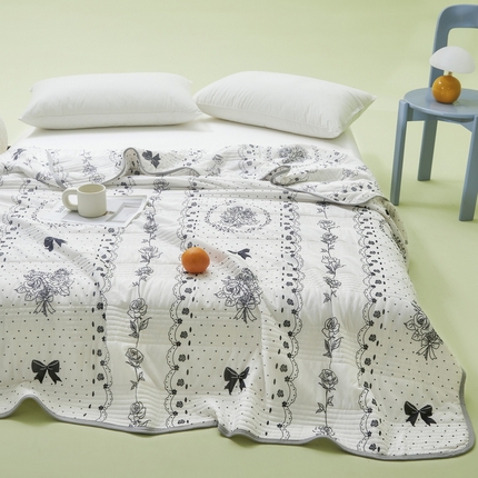 LIFE.丽芙 2024年新品韩式风凉感丝夏被-跑量 浪漫庄园-黑