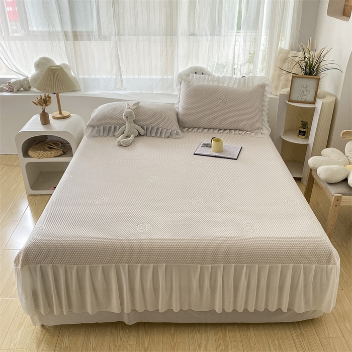 91家纺网 家纺一手货源 找家纺 鑫姿席业 2025新款A类抗菌冰豆豆床裙款凉席-花朵系列 柠檬黄