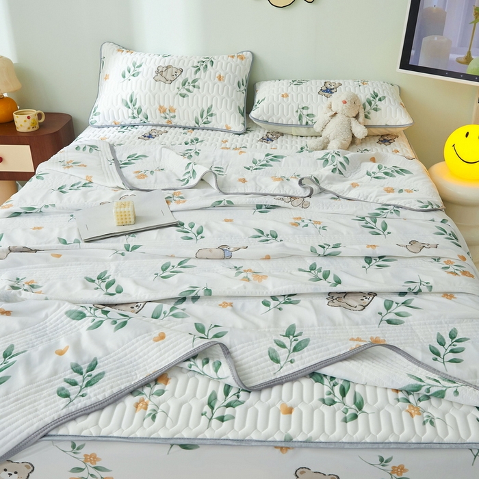 91家纺网 家纺一手货源 找家纺 LIFE.丽芙 2024年新品0.4乳胶凉席加厚床笠款三件套+凉感丝夏被可组合四件套-图片一 绿叶萌熊