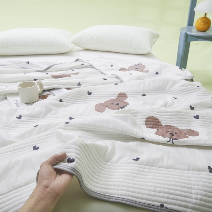 91家纺网 家纺一手货源 找家纺 LIFE.丽芙 2024年新品韩式风凉感丝夏被-跑量 呆呆狗