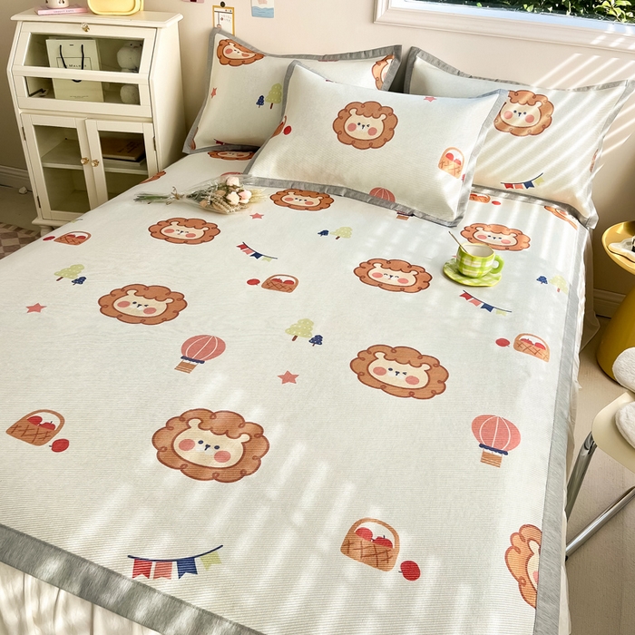 91家纺网 家纺一手货源 找家纺 懒猫家纺 2024新款250D数码印花宽边圆网冰丝席 狮子派对