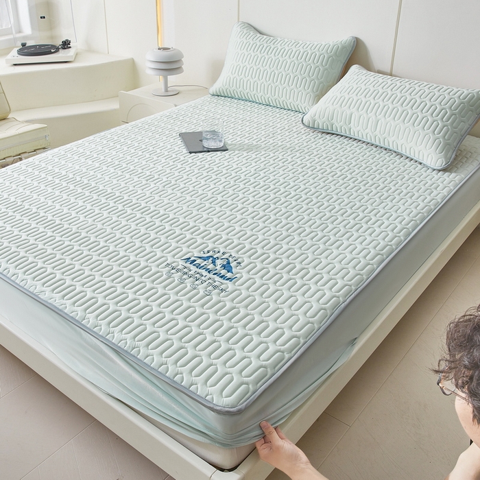 91家纺网 家纺一手货源 找家纺 LIFE.丽芙 2024新款乳胶凉席素色-富士山烫画床笠款 浅绿