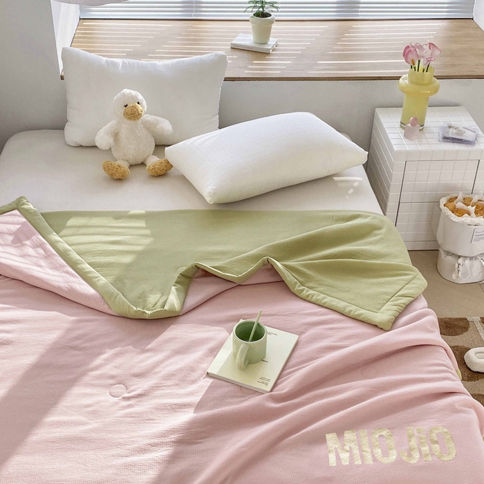 91家纺网 家纺一手货源 找家纺 梦恬佳  2024新款泡泡纱羽丝棉夏被 西瓜粉