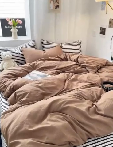 91家纺网 家纺一手货源 找家纺 耀达家居 2024新款ins 纯色双拼条纹水洗棉四件套 咖啡