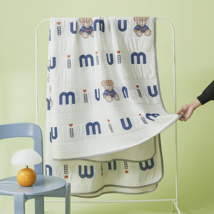 91家纺网 家纺一手货源 找家纺 LIFE.丽芙 2024年新品韩式风凉感丝夏被-跑量 妙妙熊