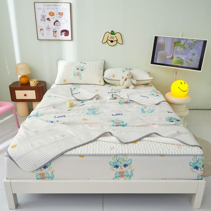 91家纺网 家纺一手货源 找家纺 LIFE.丽芙 2024年新品0.4乳胶凉席加厚床笠款三件套+凉感丝夏被可组合四件套-图片一 萌龙