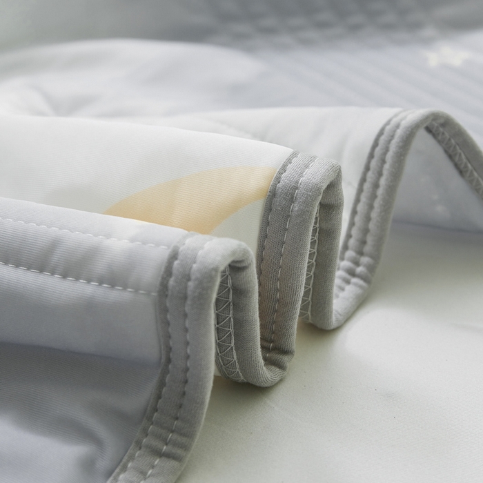 91家纺网 家纺一手货源 找家纺 LIFE.丽芙 2024年新品韩式风凉感丝夏被-跑量 月半星辰