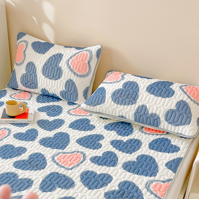 91家纺网 家纺一手货源 找家纺 LIFE.丽芙 2024新款凉感丝乳胶枕套印花款图片二 爱心满满