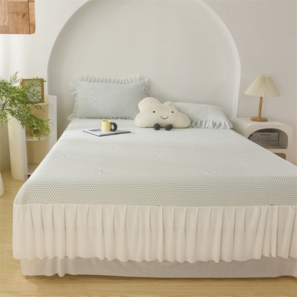 91家纺网 家纺一手货源 找家纺 （总）鑫姿席业 2025新款A类抗菌冰豆豆床裙款凉席-小熊系列