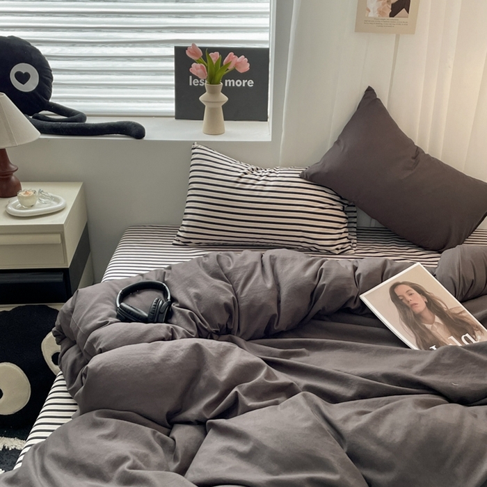 91家纺网 家纺一手货源 找家纺 耀达家居 2024新款ins 纯色双拼条纹水洗棉四件套 文艺灰