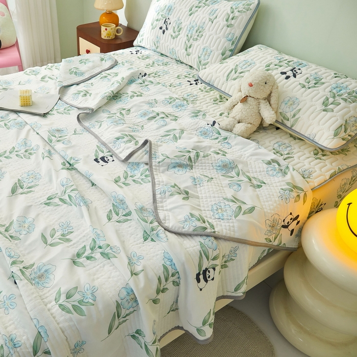 91家纺网 家纺一手货源 找家纺 LIFE.丽芙 2024年新品0.4乳胶凉席加厚床笠款三件套+凉感丝夏被可组合四件套-图片一 熊猫乐园