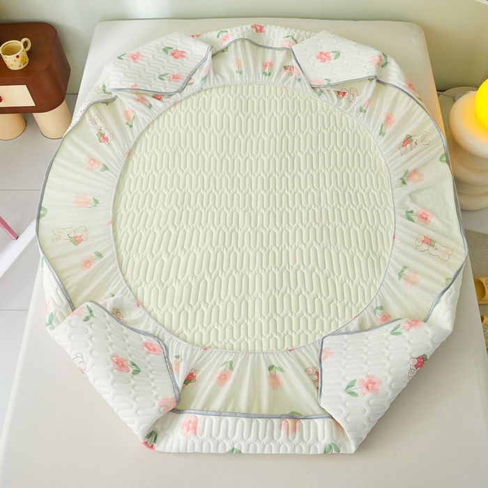 91家纺网 家纺一手货源 找家纺 LIFE.丽芙 2024年新品0.4乳胶凉席加厚床笠款三件套图片一 草莓兔