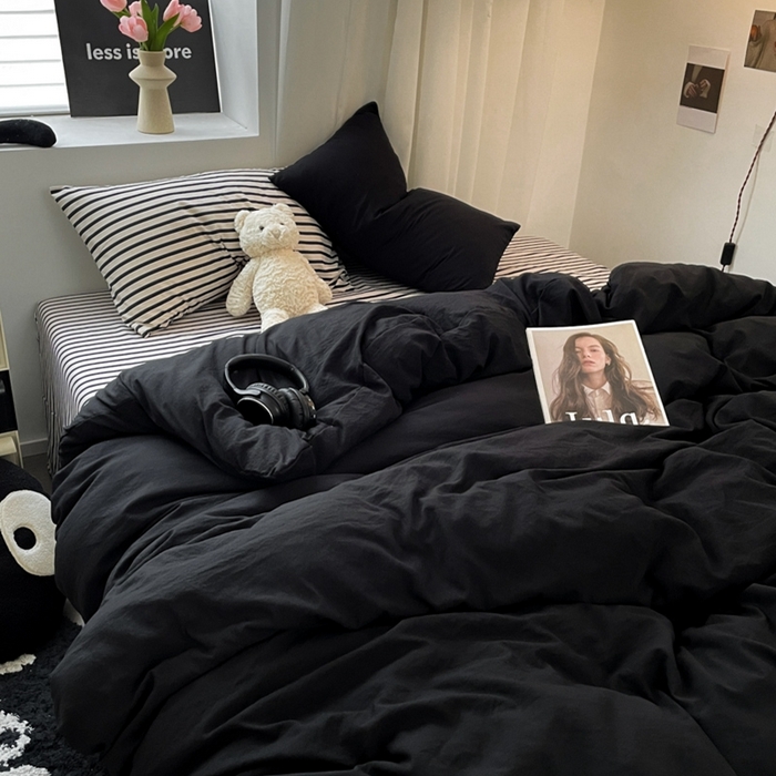 91家纺网 家纺一手货源 找家纺 耀达家居 2024新款ins 纯色双拼条纹水洗棉四件套 酷黑