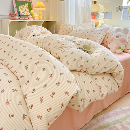 91家纺网 家纺一手货源 找家纺 （总）贝扬思 2024新款水洗皱皱纱简约款四件套