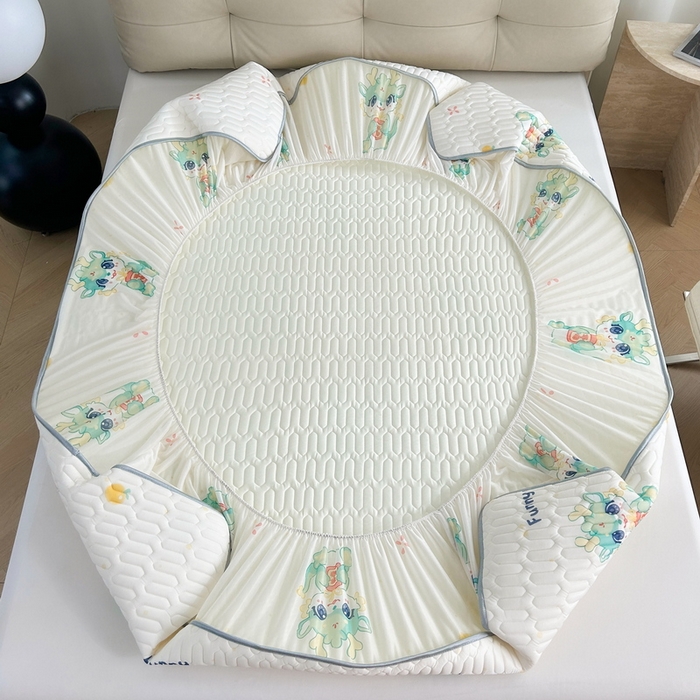 91家纺网 家纺一手货源 找家纺 2024年新品0.4乳胶凉席加厚床笠款三件套+凉感丝夏被可组合四件套-图片二 萌龙