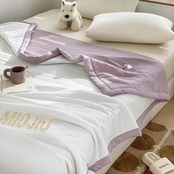 91家纺网 家纺一手货源 找家纺 梦恬佳  2024新款泡泡纱羽丝棉夏被 香芋拿铁