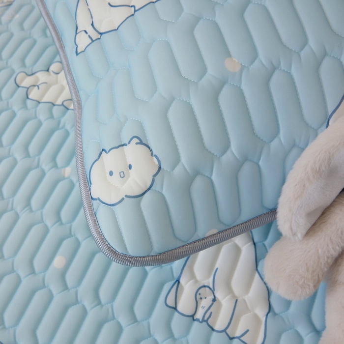 91家纺网 家纺一手货源 找家纺 LIFE.丽芙 2024新款凉感丝乳胶枕套印花款图片一 北极熊-蓝