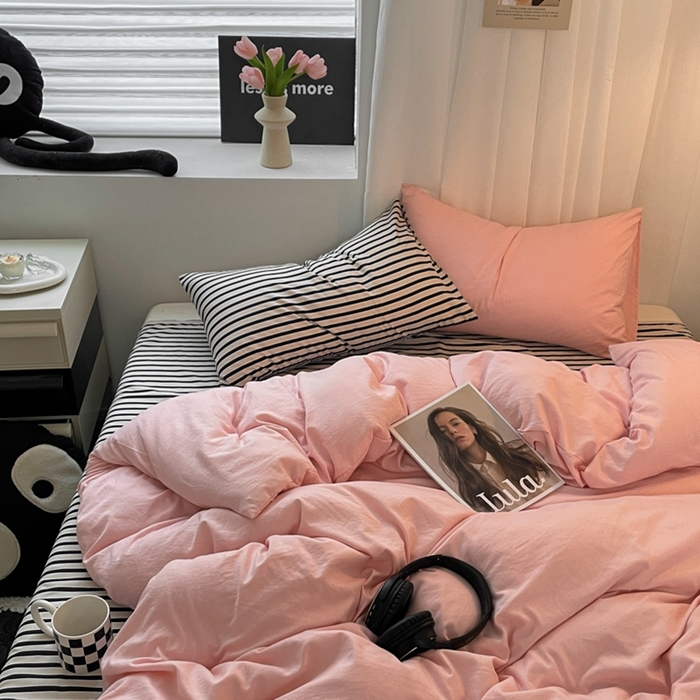 91家纺网 家纺一手货源 找家纺 耀达家居 2024新款ins 纯色双拼条纹水洗棉四件套 奶油粉