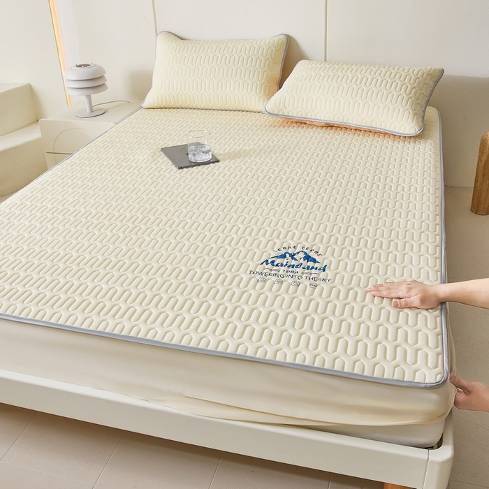 91家纺网 家纺一手货源 找家纺 LIFE.丽芙 2024新款乳胶凉席素色-富士山烫画床笠款 米白