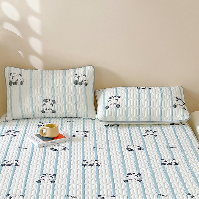 91家纺网 家纺一手货源 找家纺 LIFE.丽芙 2024新款凉感丝乳胶枕套印花款图片二 小熊猫