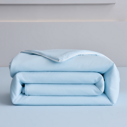 91家纺网 家纺一手货源 找家纺 梦依依 2025新款冰淇淋凉感丝抗菌夏被 天蓝色