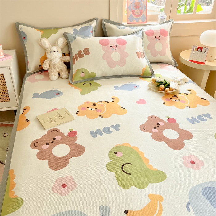 91家纺网 家纺一手货源 找家纺 懒猫家纺 2024新款250D数码印花宽边圆网冰丝席 动物乐园