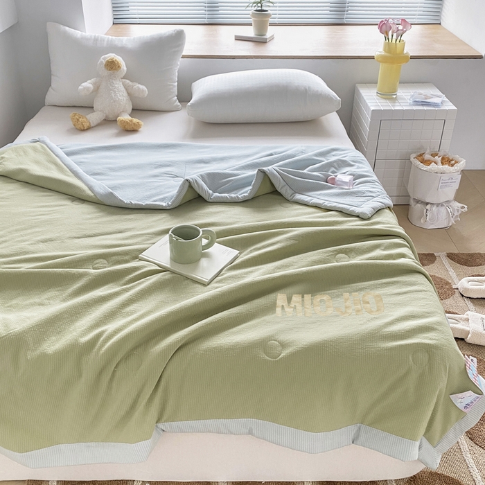 91家纺网 家纺一手货源 找家纺 梦恬佳  2024新款泡泡纱羽丝棉夏被 气泡绿