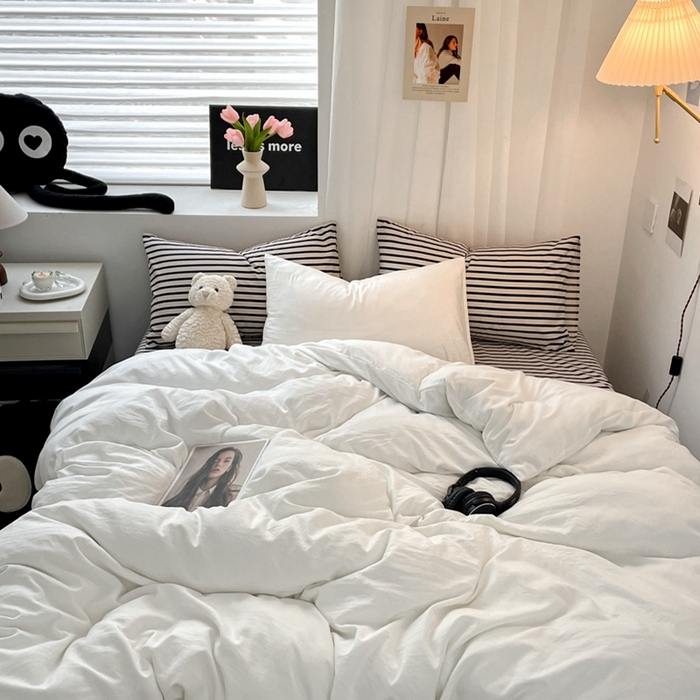 91家纺网 家纺一手货源 找家纺 耀达家居 2024新款ins 纯色双拼条纹水洗棉四件套 奶白